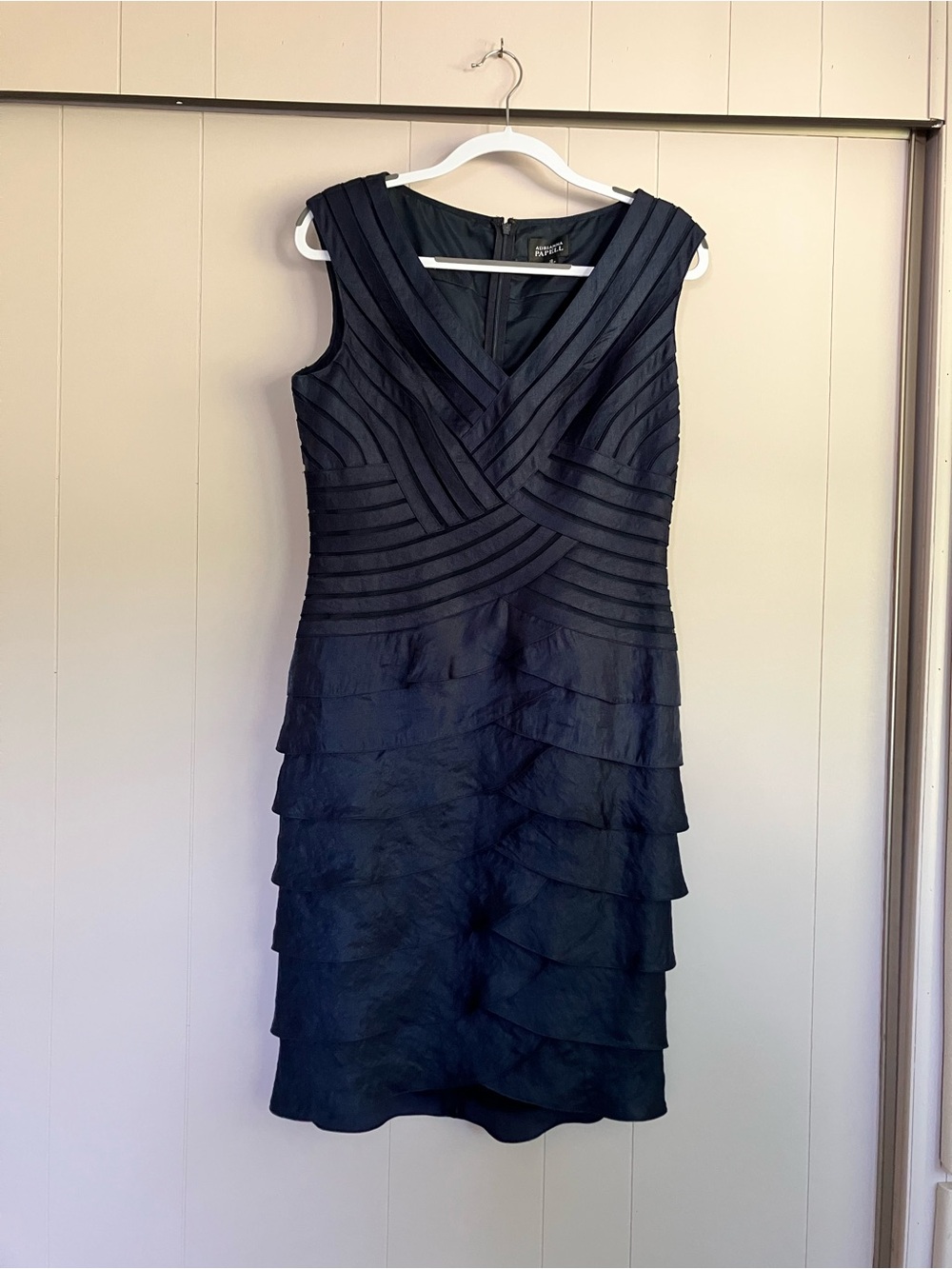 Adrianna Papell Navy Sleeveless V-Neck Tiered Ruffles Cocktail Dress size 12